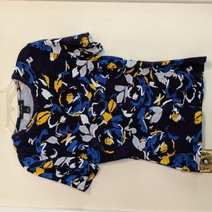 St. John floral shirt sleeve tee shirt